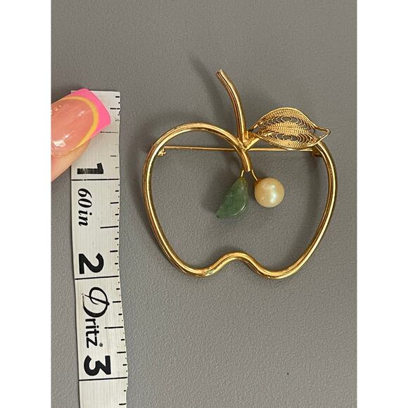 Golden Apple Pin with Pearl and Jade Stone Brooch Vintage - Picture 4 of 5